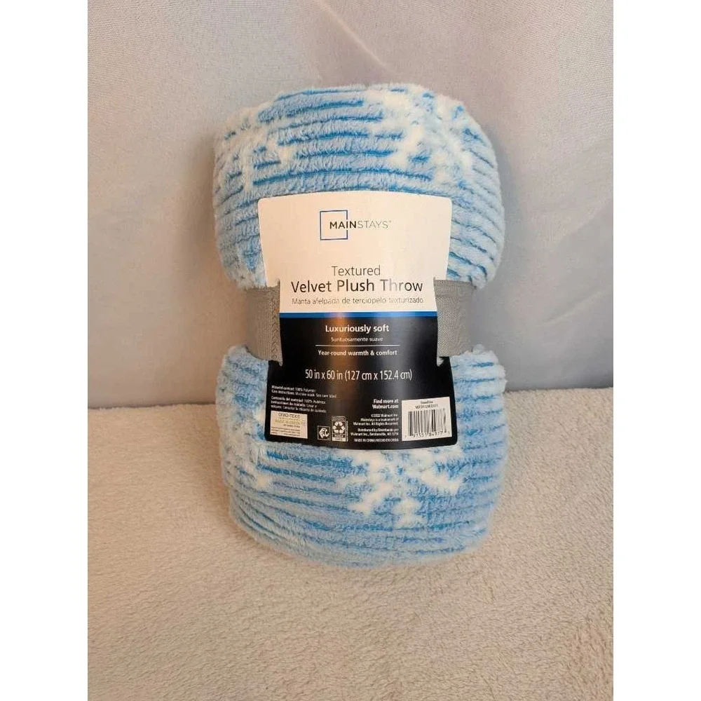 Mainstays Textured Velvet‎ Plush Throw 50 x 60 Inch Blue White New NWT
